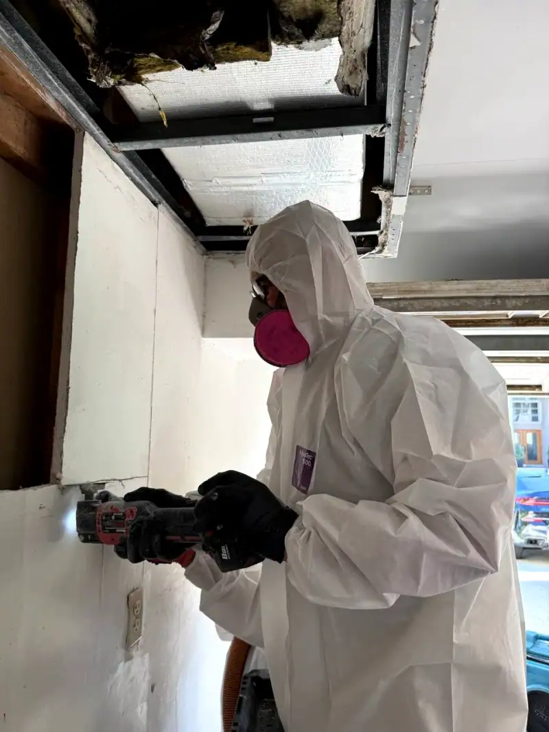 24/7 Service Pros water damage inspection and restoration in Brickell, FL